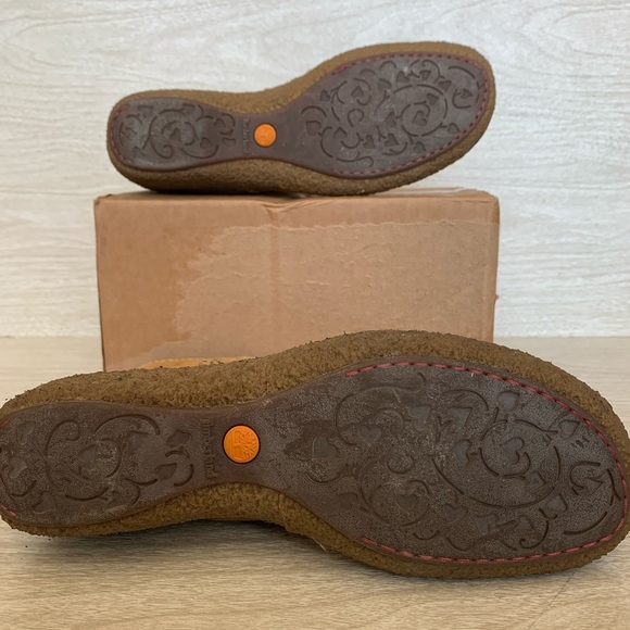 Timberland Leather Ankle Boots - Picture 12 of 13